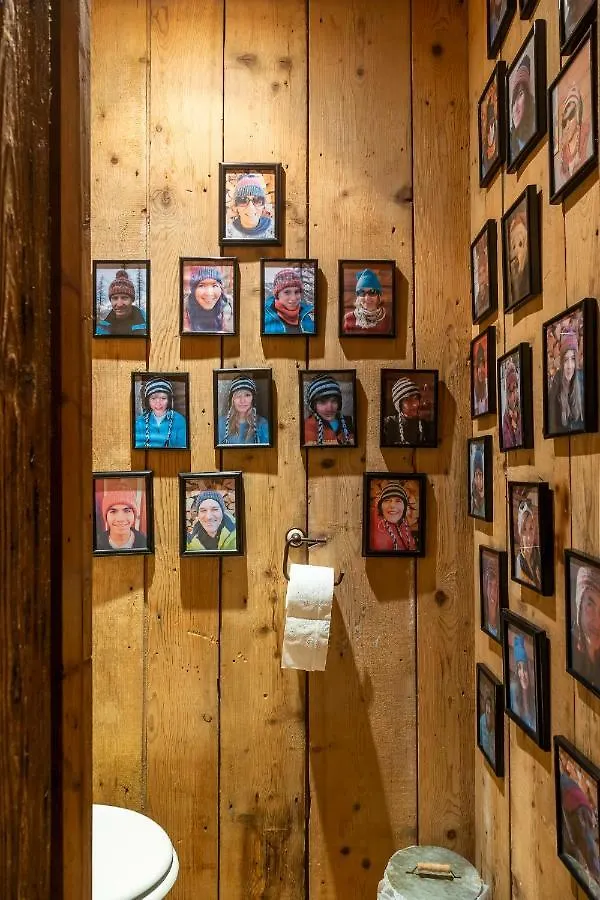 Le Refuge de Serre-Chevalier, dans un esprit chalet, commune de Le Monêtier-les-Bains
